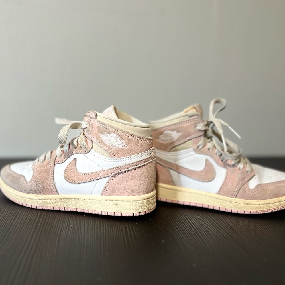 Air Jordan’s 1 Mid Retro